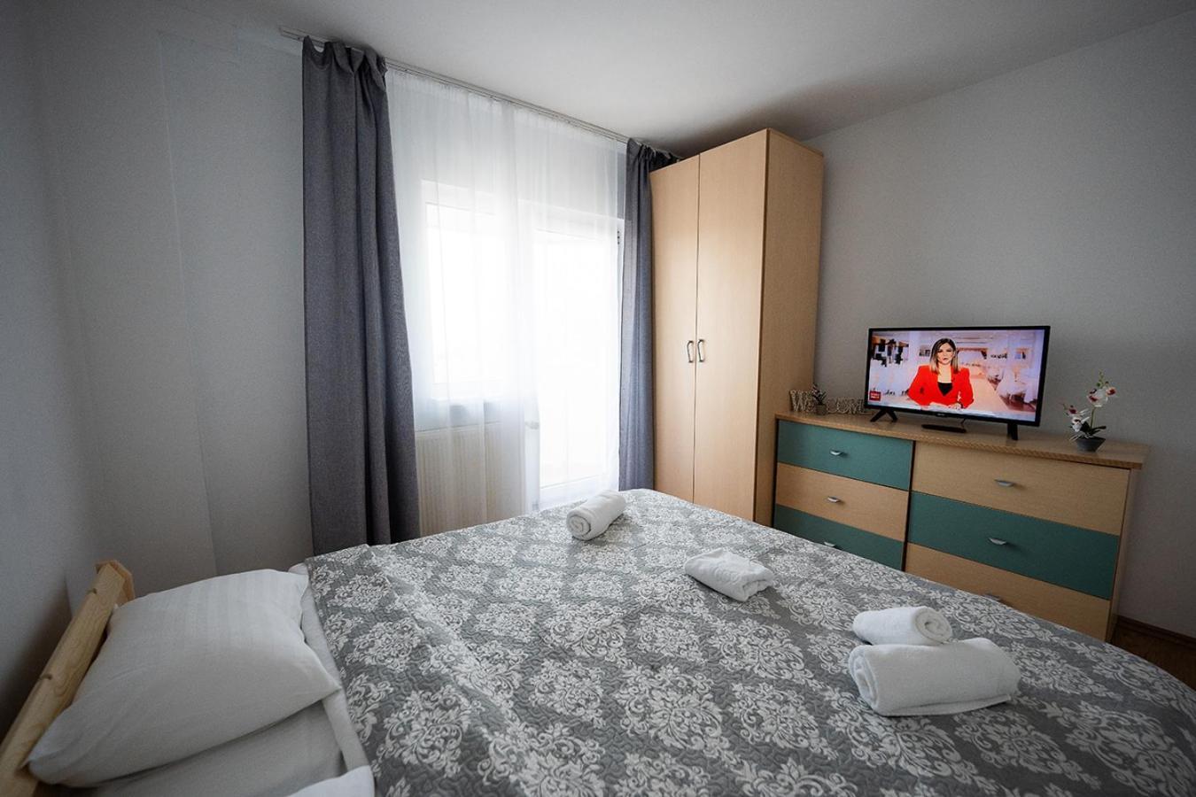 Edelweiss Apartment -Gara Brasov Braşov Exterior foto