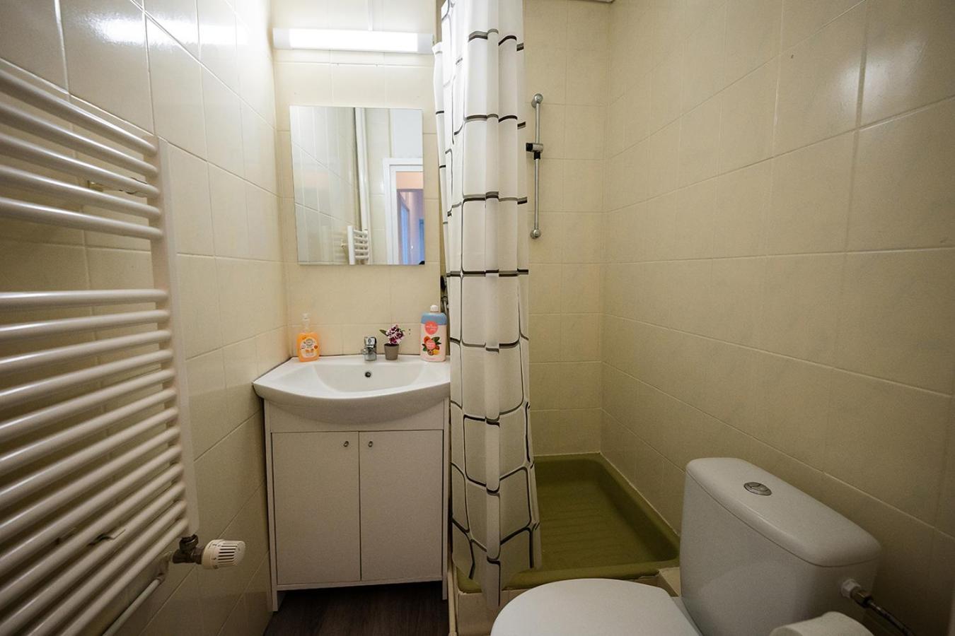 Edelweiss Apartment -Gara Brasov Braşov Exterior foto