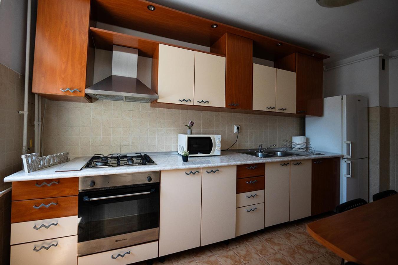 Edelweiss Apartment -Gara Brasov Braşov Exterior foto