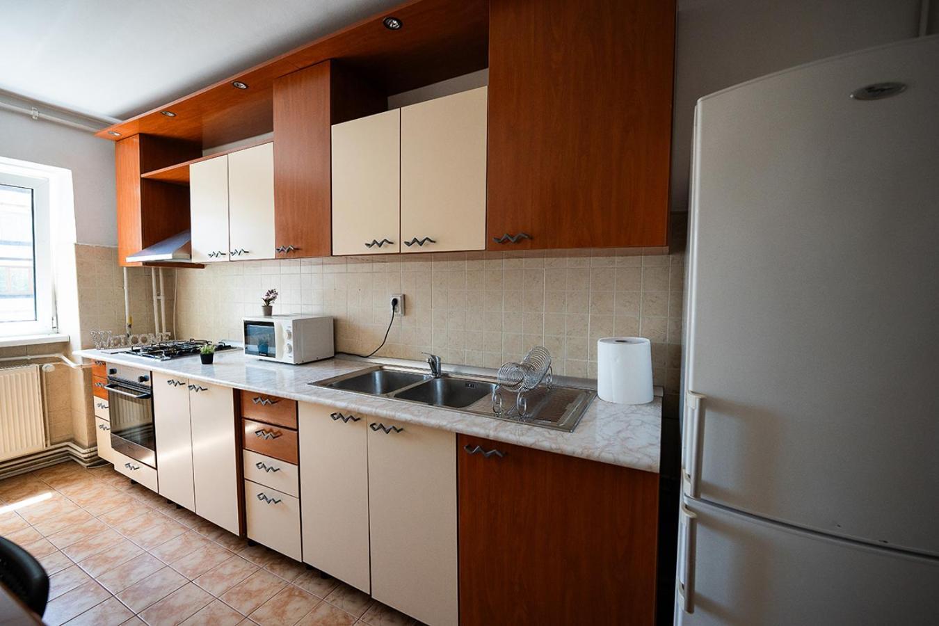 Edelweiss Apartment -Gara Brasov Braşov Exterior foto