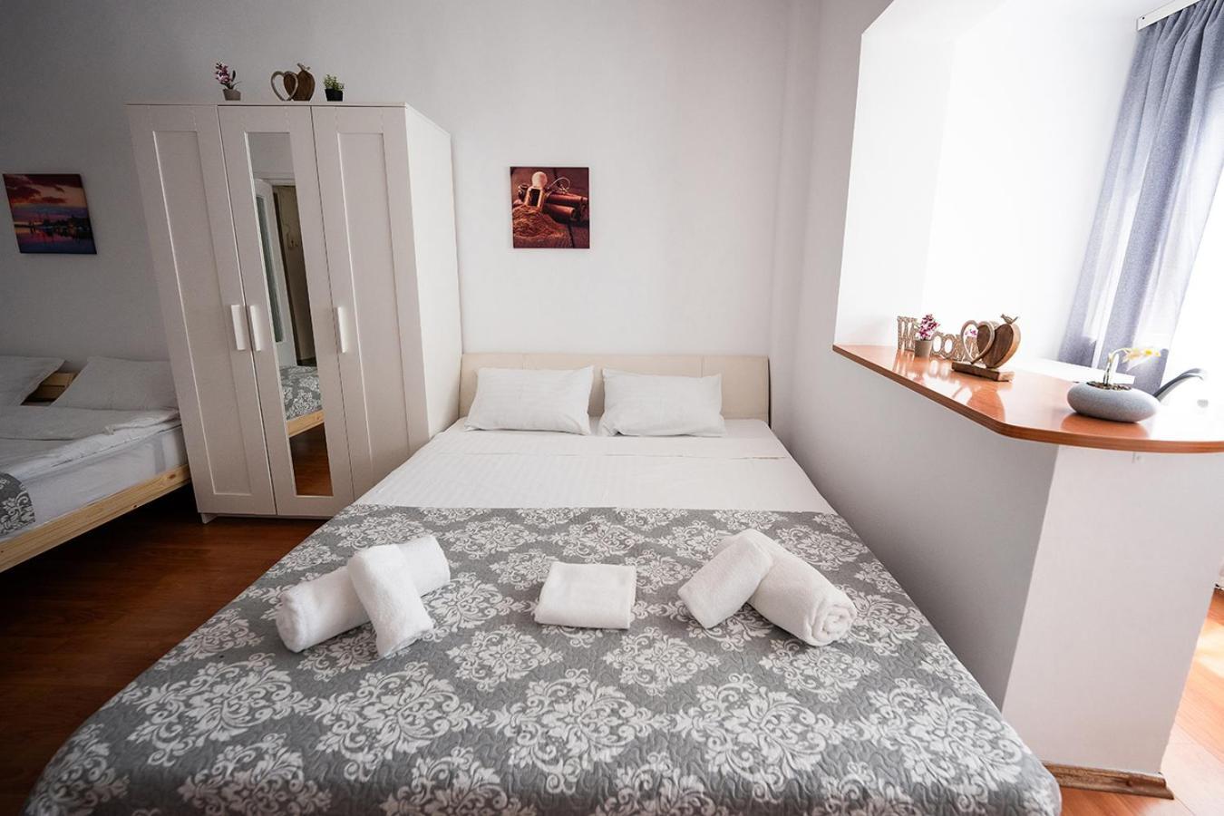 Edelweiss Apartment -Gara Brasov Braşov Exterior foto