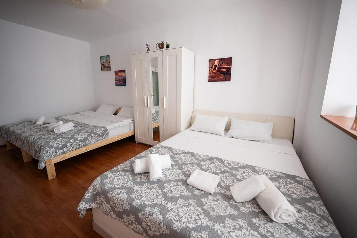 Edelweiss Apartment -Gara Brasov Braşov Exterior foto